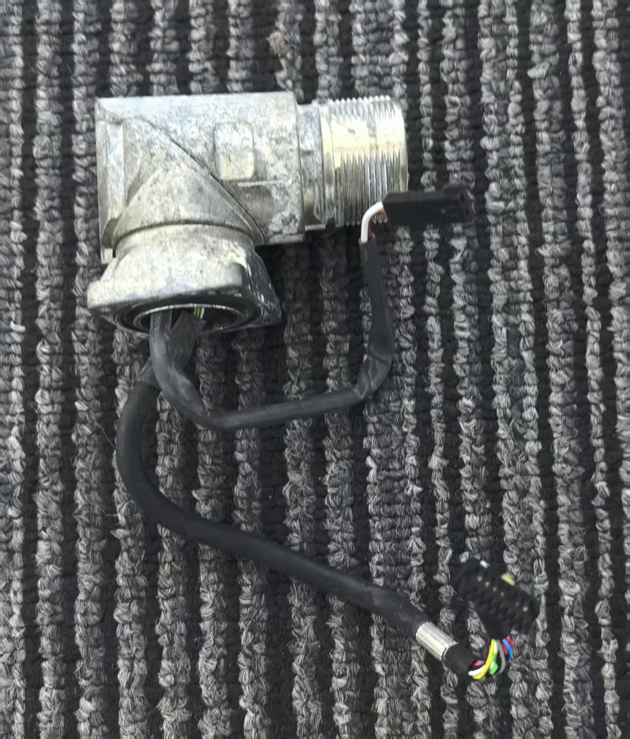 M23  动力  6芯  母头