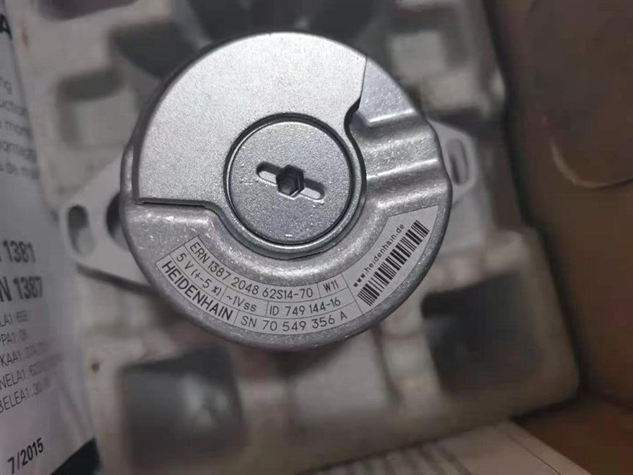 [ERN1387.035-2048 ID749147-02 EWN:5193007735000] 全新编码器